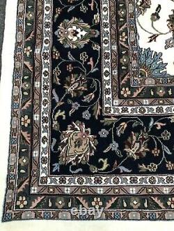 Exquisite Fine Quality Handmade In India Palace Size Floral Oriental Rug, 14x24